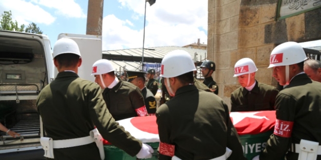 Kıbrıs gazisi Yıldız son yolculuğuna uğurlandı