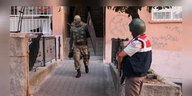 3 ilde PKK/KCK operasyonu: 8 kişi tutuklandı