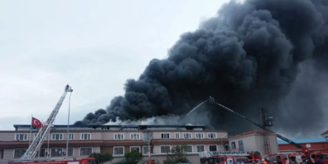 Beylikd�z�'nde b�y�k yang�n