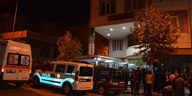 'Borçlarım var' notu yazıp iş yerinde intihar etti