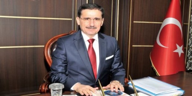 Ankara Valisi Ercan Topaca'dan 29 Ekim Cumhuriyet Bayram� mesaj�