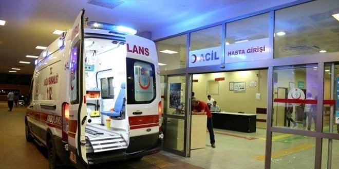 Hastane inşaatında çalışan 77 işçi yemekten zehirlendi