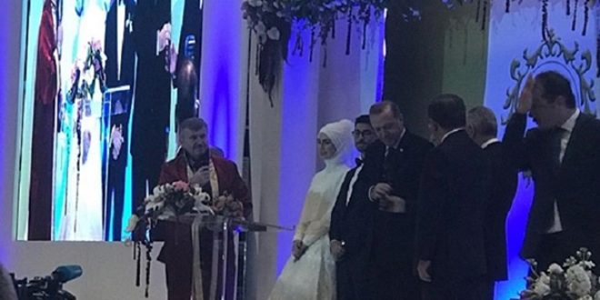 Cumhurbakan Erdoan nikah ahidi oldu