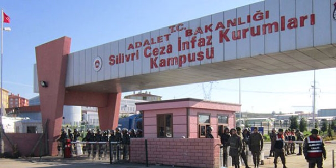 Eski polis: 15 Temmuz'u cezaevinde sevinçle karşıladılar