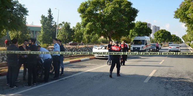 Akaryakıt istasyonu müdürü direksiyon başında öldürüldü