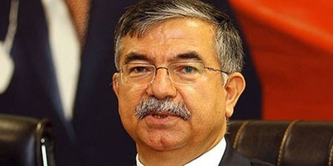 Milli Eğitim Bakanı Yılmaz Paris'te