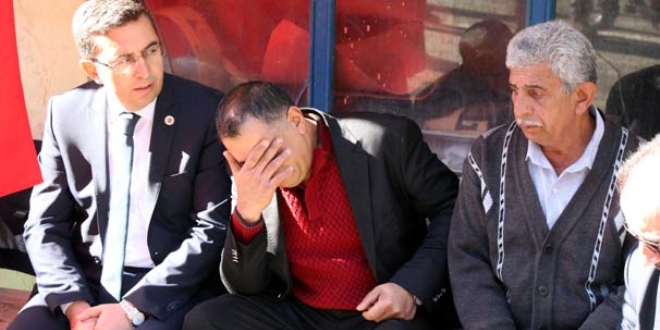 Şehit Uzman Çavuş Kurak'ın baba evine ateş düştü