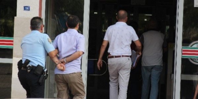 FETÖ'nün 'emniyet abisi' hakim karşısına çıkarıldı