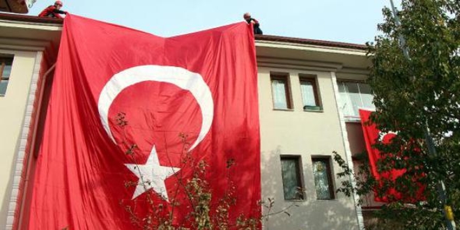 Şehit Yüzbaşı Bilen'in naaşı toprağa verildi