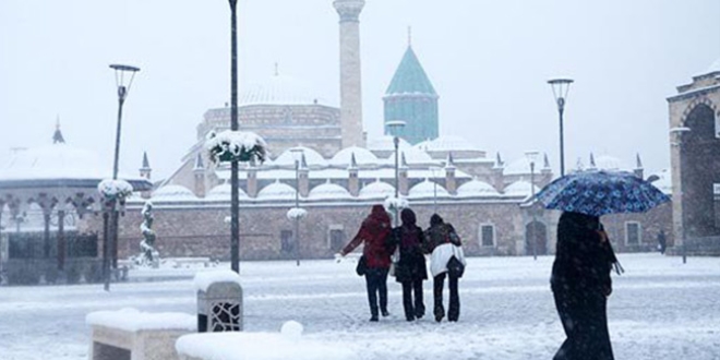 Konya'ya mevsimin ilk kar yad