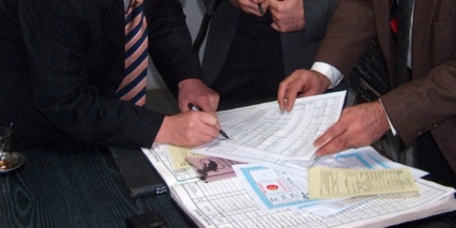Öğretmen, noterde sakıncalı olduğunu öğrendi