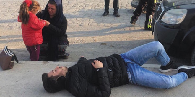 Kendi acısını unuttu, oğlunun başında gözyaşı döktü