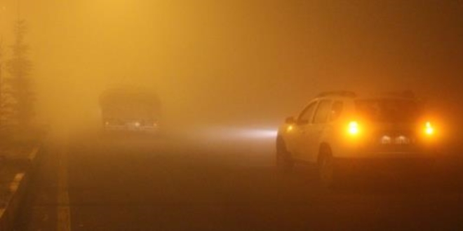 Do�u Anadolu'da yo�un sis s�r�c�lere zor anlar ya�att�