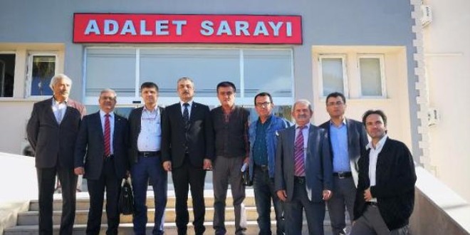 AK Parti'li eski bakana 'Atatrk'e hakaret' davas