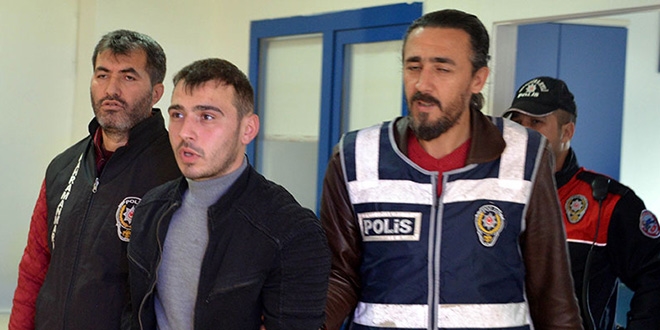 Arkada��n� korkutmak isterken �ld�rm��