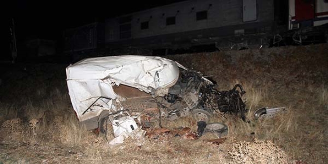 Muş'ta feci kaza: 2 ölü, 2 yaralı