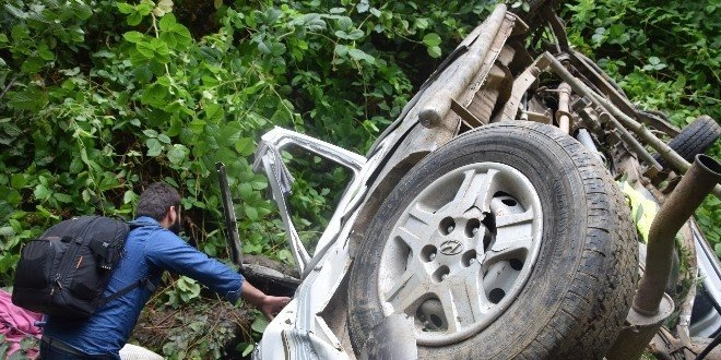 Giresun'da minibüs uçuruma devrildi: 1 ölü, 5 yaralı