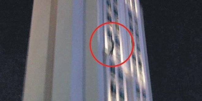 YGS'de dereceye giren niversite rencisi 17. kattan atlayarak intihar etti
