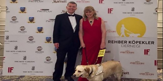 Rehber köpeklerle Meclise ziyaret