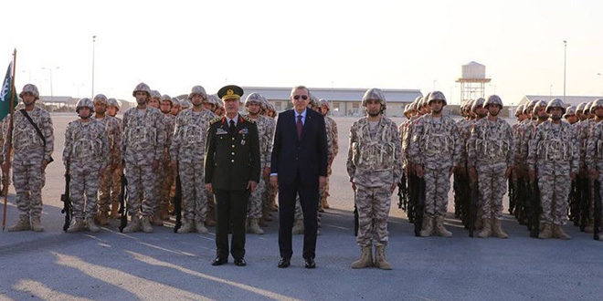 Erdoğan, Katar TSK Kara Unsur Komutanlığını ziyaret etti
