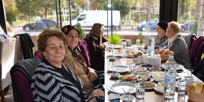 Türk Kızılayı ve AFAD Brüksel'de fuara katıldı