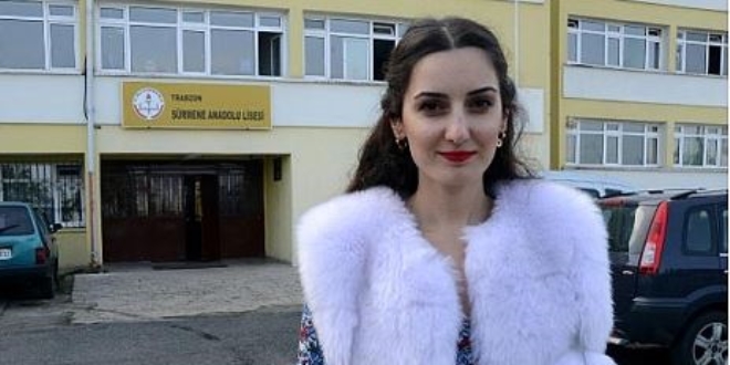 Müzik öğretmeninin klipleri ilgiyle izleniyor