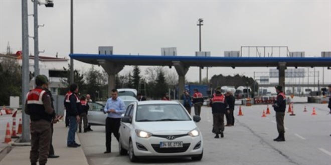 Jandarma ekipleri �ehir genelinde �ok uygulamalar�na devam ediyor