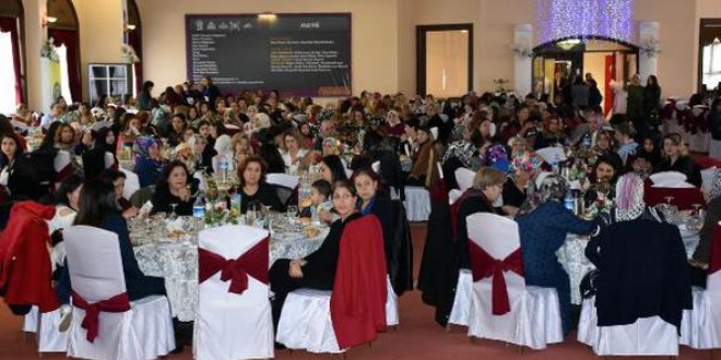 Sivas'ta 5 bin öğrenciye burs için yardım yemeği