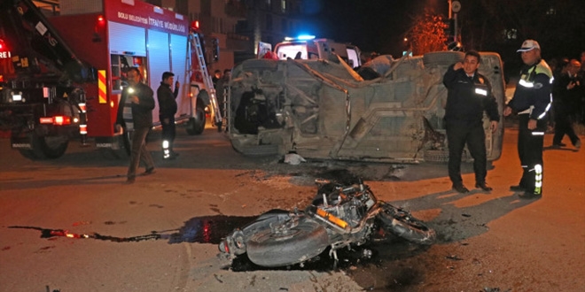 Bolu'daki kazada kask hayat kurtard�