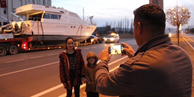 Denizi olmayan Sivas'ta yat g�renler �a�k�nl��a u�rad�