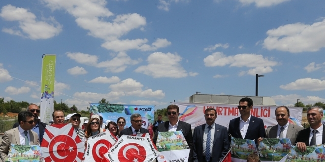 Çocuklar gökyüzünü renklendirdi