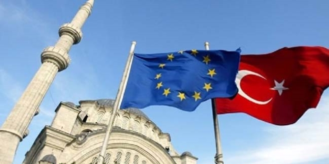 'Suriye'de geçici hükümeti destekliyoruz'