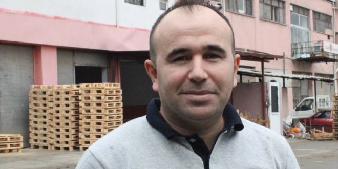 ATM'de bulduğu 3 bin lirayı bankaya teslim etti