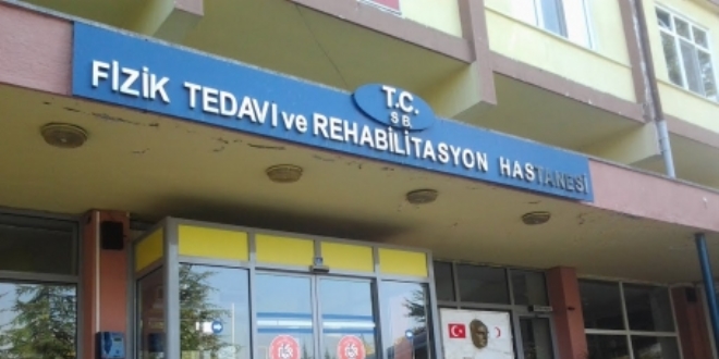 Bolu'da 26 hasta ve 14 refakatçi yemekten zehirlendi