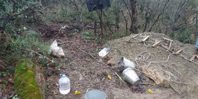Polis memuru, kaçak kazı yaparken yakalandı