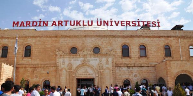 Güneydoğu'nun en teknolojik kütüphanesi Mardin'de