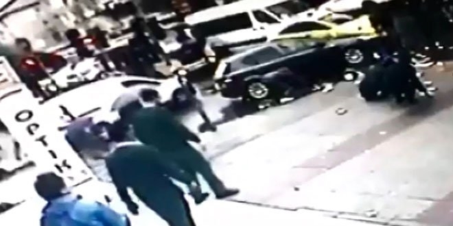 Minibüsüne arkadan çarpan sürücüyü zincirle dövdü