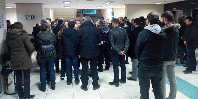 Merve öğretmenin polis eşini arkadaşları yalnız bırakmadı