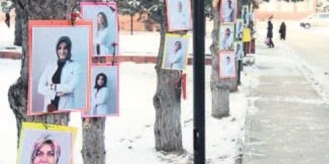 A�a�lar� ��retmenlerinin foto�raflar�yla s�slediler