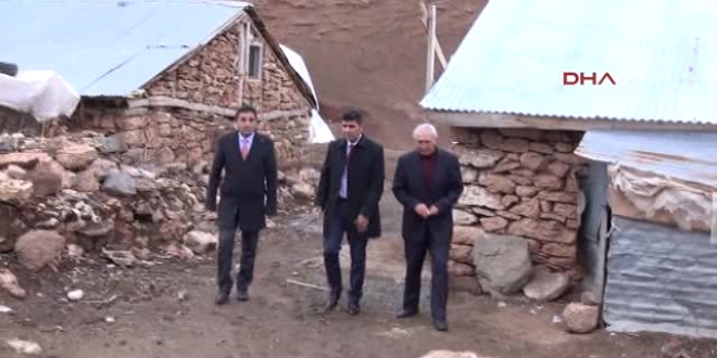 Kaymakam, dar gelirli aileye yeni ev yaptırdı