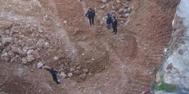 Temel kazı alanına atlayarak intihar etti