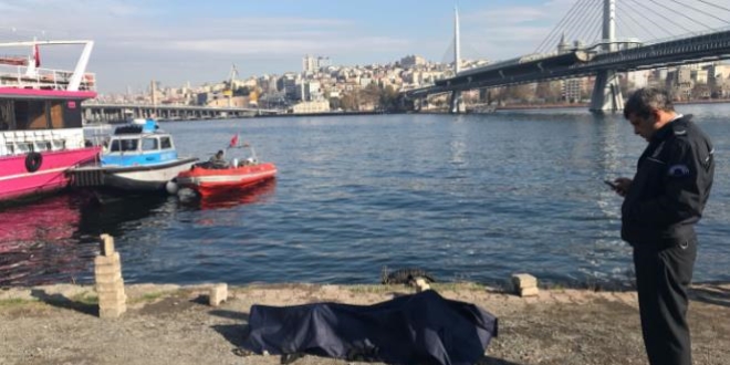 Haliç'te erkek cesedi bulundu