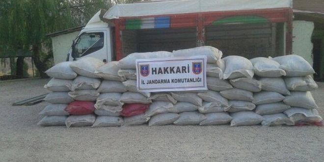 PKK'ya yönelik operasyonda 9 ton 72 kilogram kaçak çay ele geçirildi