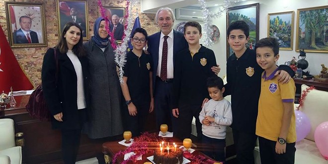 Otomobilin çarptığı lise öğrencisi ağır yaralandı