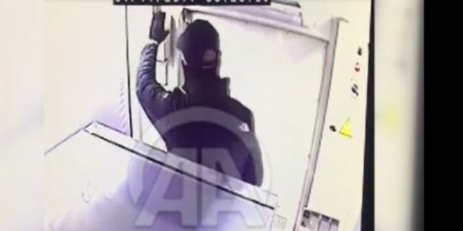 Moldovalı ATM hırsızları yakalandı