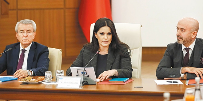 Asgari ücret pazarlığında 'fedakarlık' mesajı