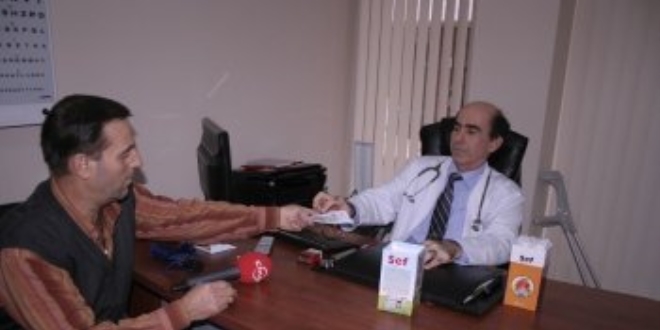 Beyaz önlük hayaliyle engelleri aşıp geçti