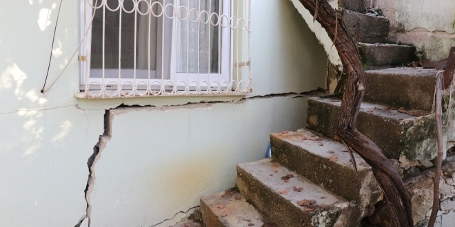Gizemli kazının yapıldığı mahallede 'çökme' korkusu