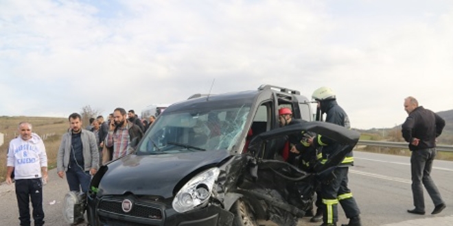 Kocaeli'de trafik kazas: 5 yaral