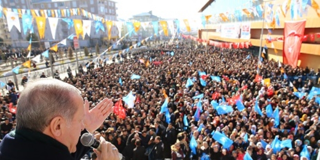 Erdoğan: Başkan bırakıp gitti, biz de kayyum atadık
